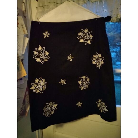 Grace Dane Lewis A line skirt cutout design size 10 black with white inner skirt - Picture 6 of 9